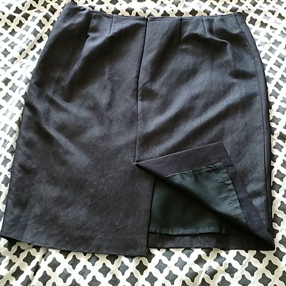 2 Piece Business- Suit by Lena Gabrielle New York - Picture 7 of 7